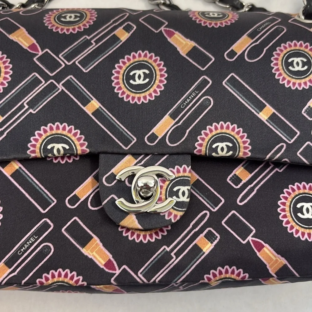 Chanel Lipstick Classic Flap bag